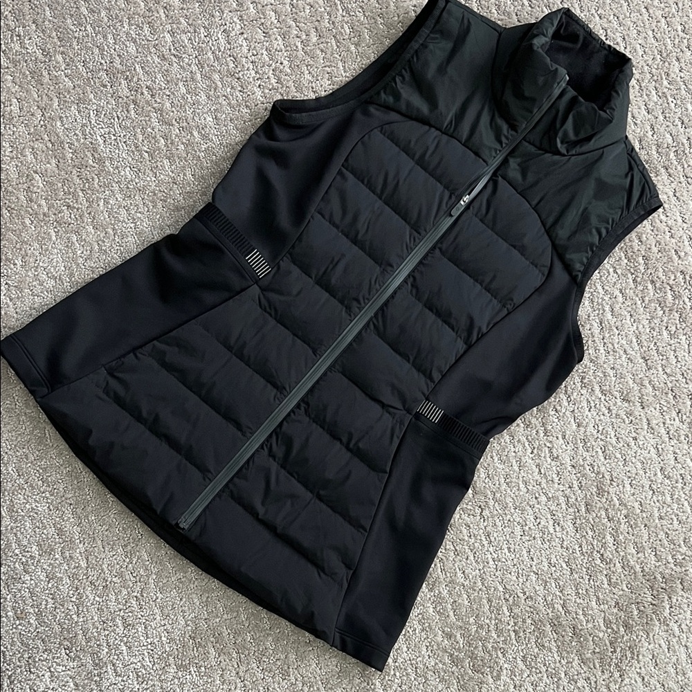 Lululemon down for it all vest